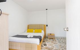 Ayenda 1228 Balcones de la 70